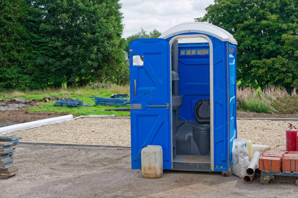 Best Portable Restroom Maintenance and Cleaning  in Lakemore, OH
